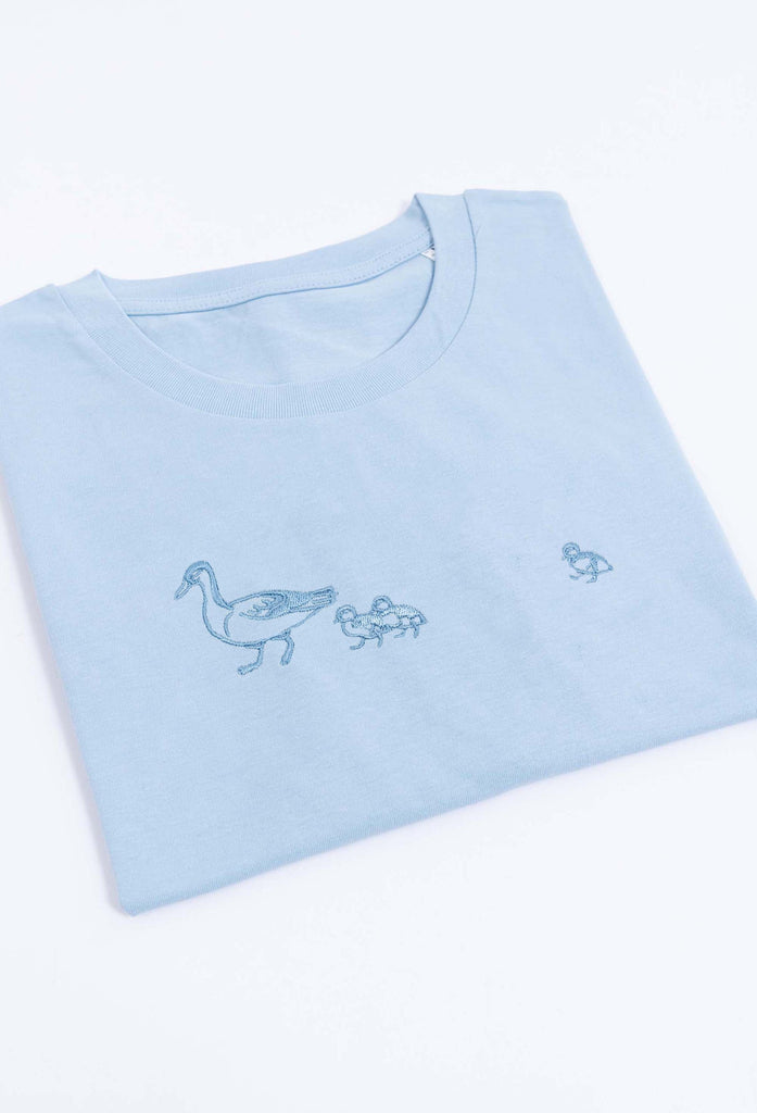family of ducks unisex cropped t-shirt Big Wild Thought
