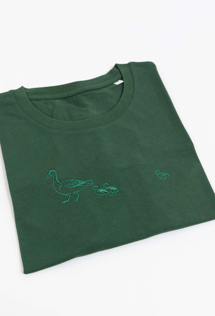 family of ducks unisex cropped t-shirt Big Wild Thought