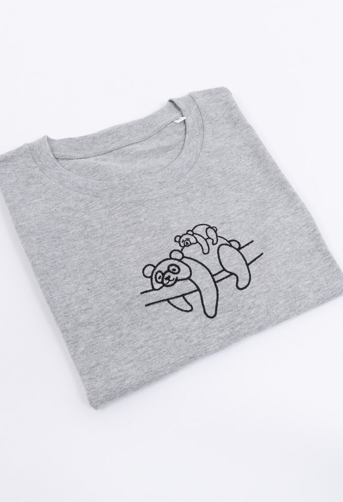 family of giant pandas unisex cropped t-shirt Big Wild Thought