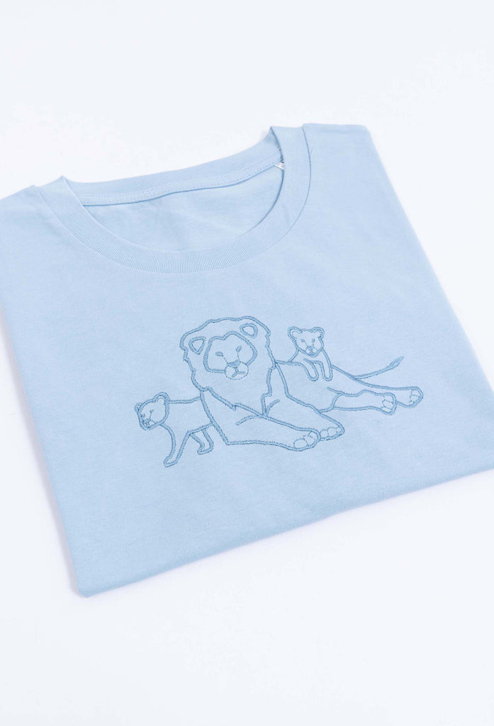 family of lions unisex t-shirt Big Wild Thought
