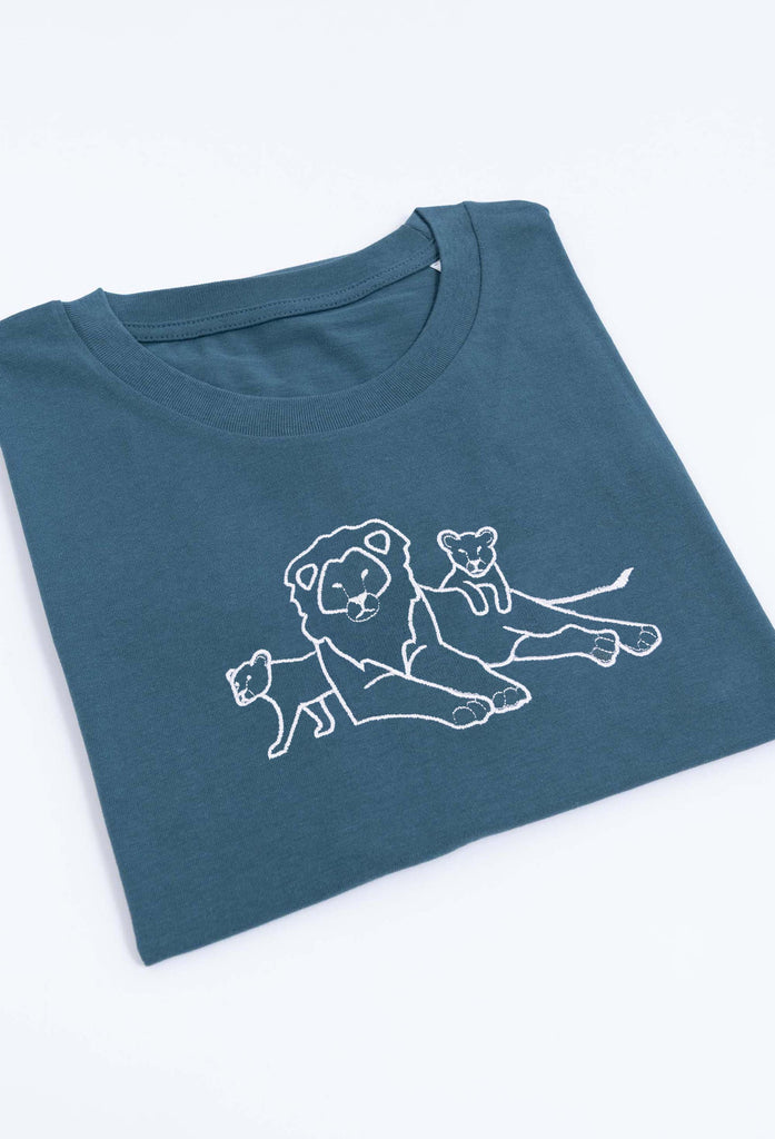 family of lions unisex t-shirt Big Wild Thought